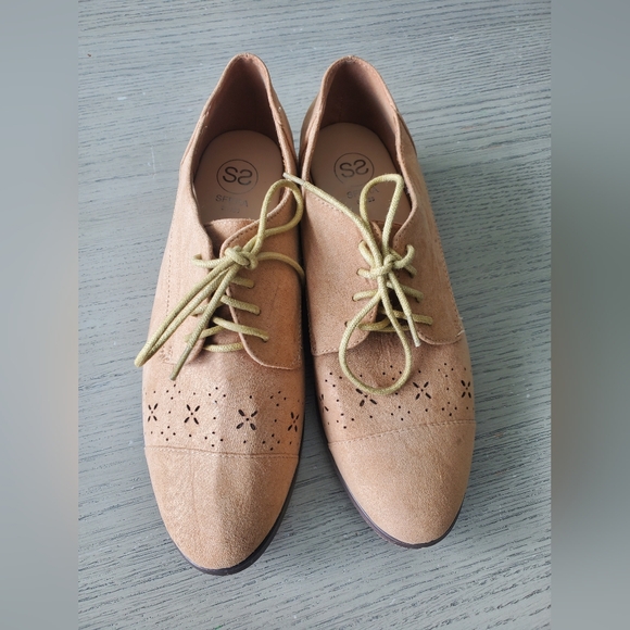 SFERA Women's Tan Suede Lace-Up Shoes - Picture 3 of 5